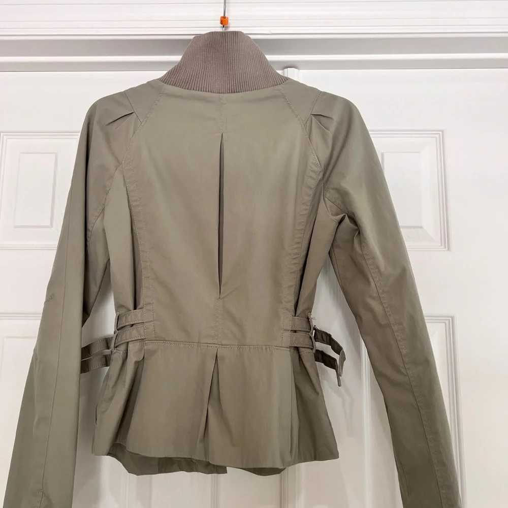 Jacket - Picture 4 of 6